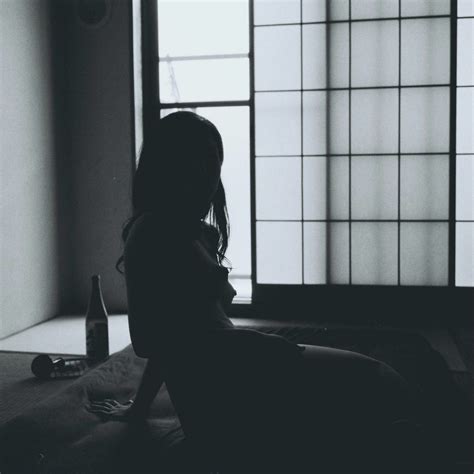 hot asian boobs|Stunning images by Japanese erotic photographer Nobuyoshi。